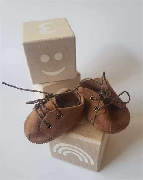 minikane shoes.